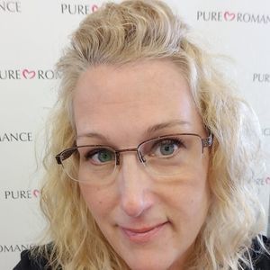 Meet your Posher, Desiree